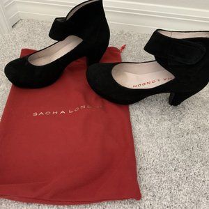 AS NEW - Sacha London Valeria.  Size 6.